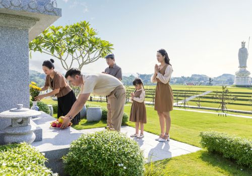 Báo The Leader: Sức hút 'thầm lặng' của bất động sản tâm linh