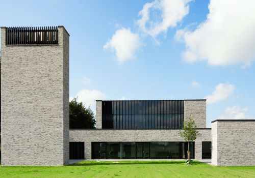 Thông tin về Đài hóa thân